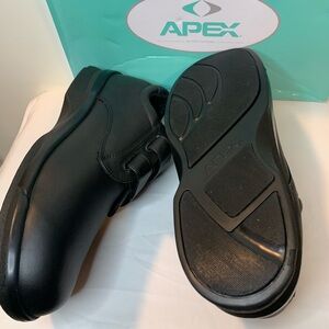 APEX.Men's Black Shoes. Size 10